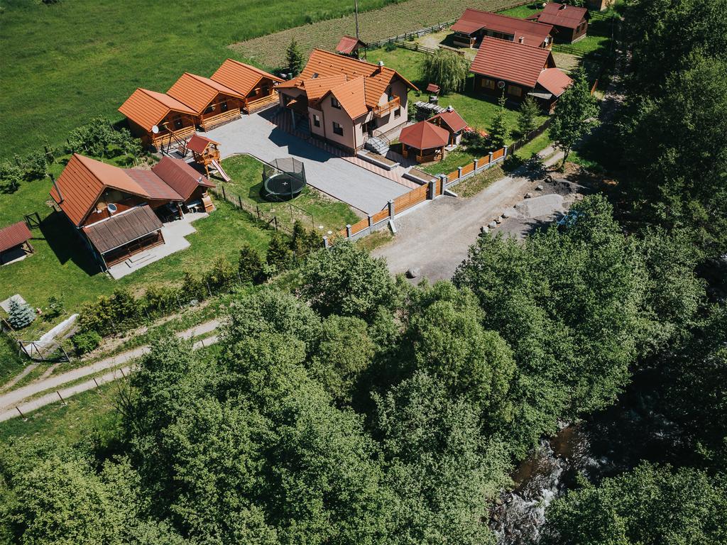 Riverside Woodhouses Praid Exterior photo